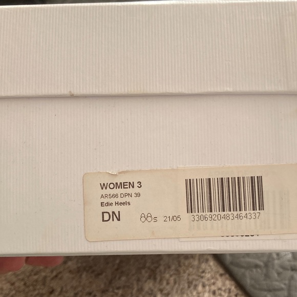 Boden Nude Loafers with Elegant Pointed Toe - Picture 10 of 11